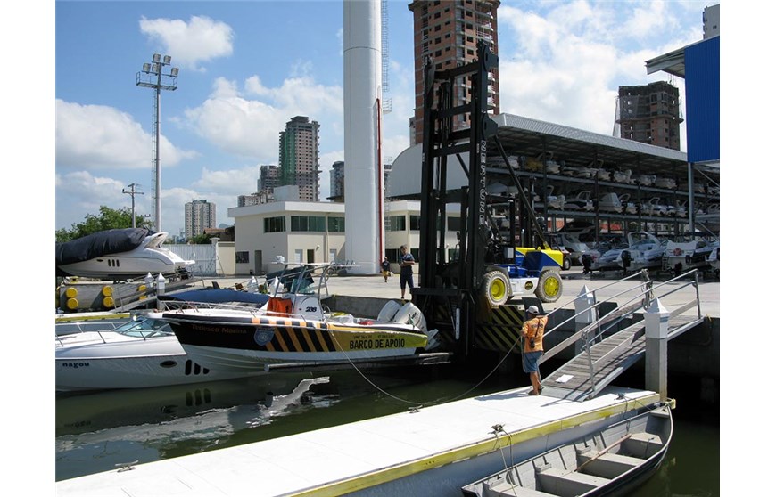 Neptune Series marina forklift Hoist Liftruck